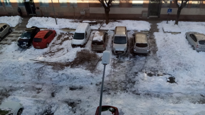 Calle Islas Canarias desde la ventana de Cármen, una de las vecinas del barrio La Indiana encerrada en casa.