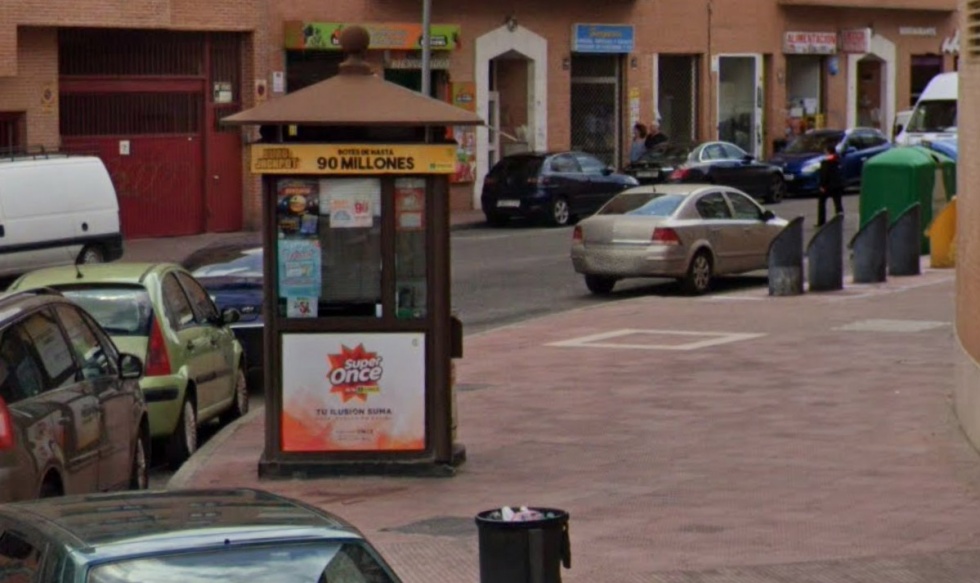 Quiosco de la ONCE donde se ha vendido el número premiado.