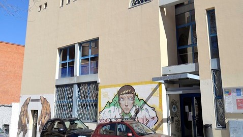 Casa de la Juventud en la calle Herencia.