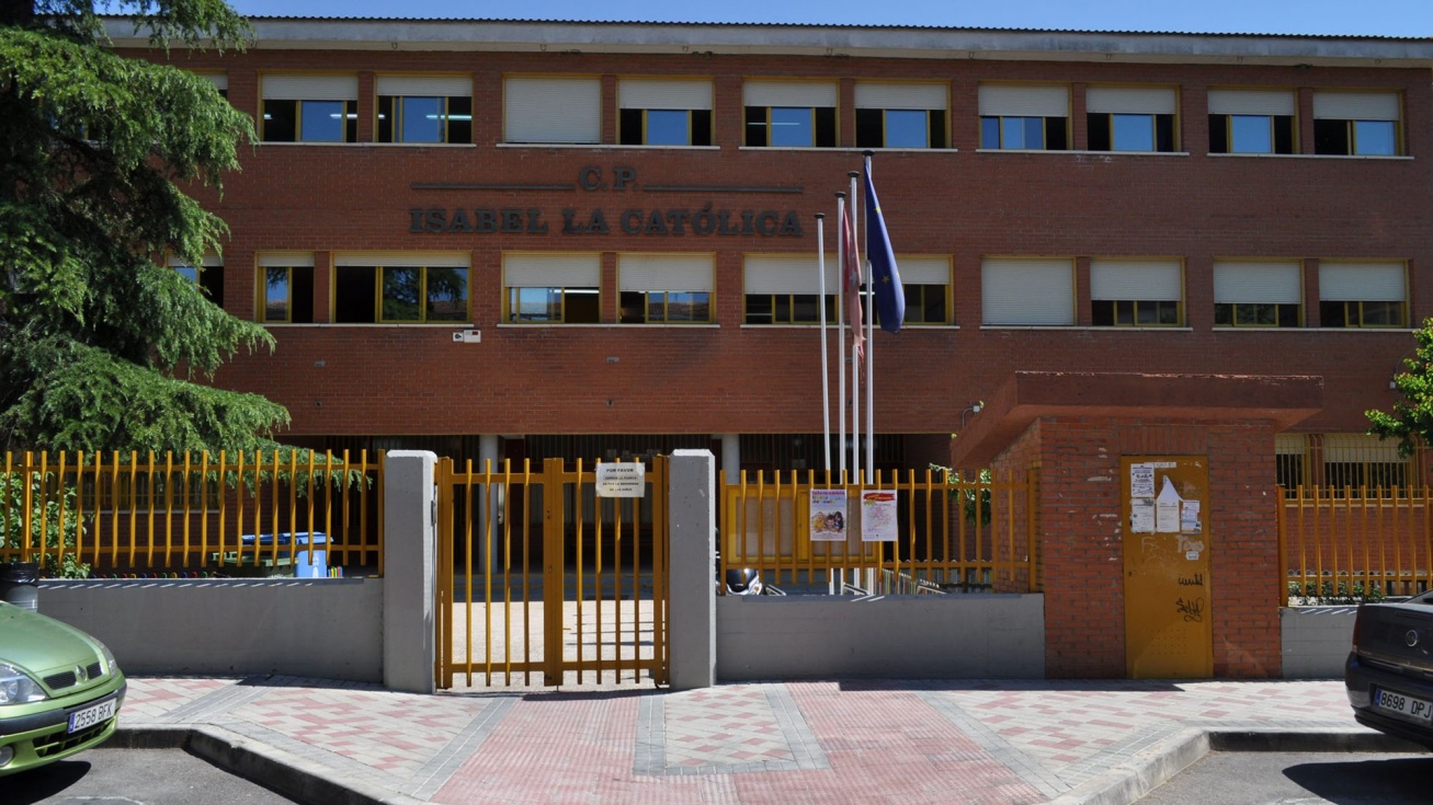 Colegio Isabel la Católica, uno de los centros a los que el Ayuntamiento ha concedido las ayudas.