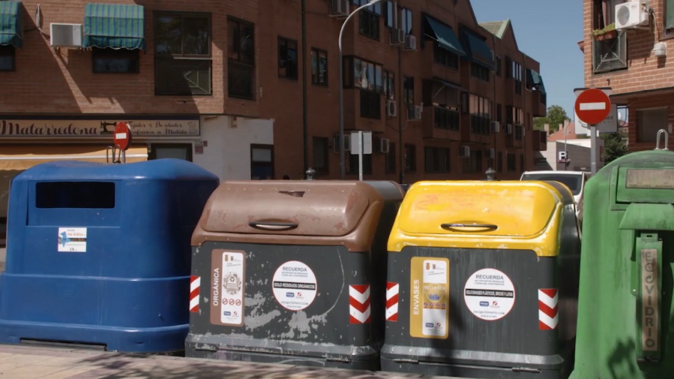 Contenedores en Pinto.