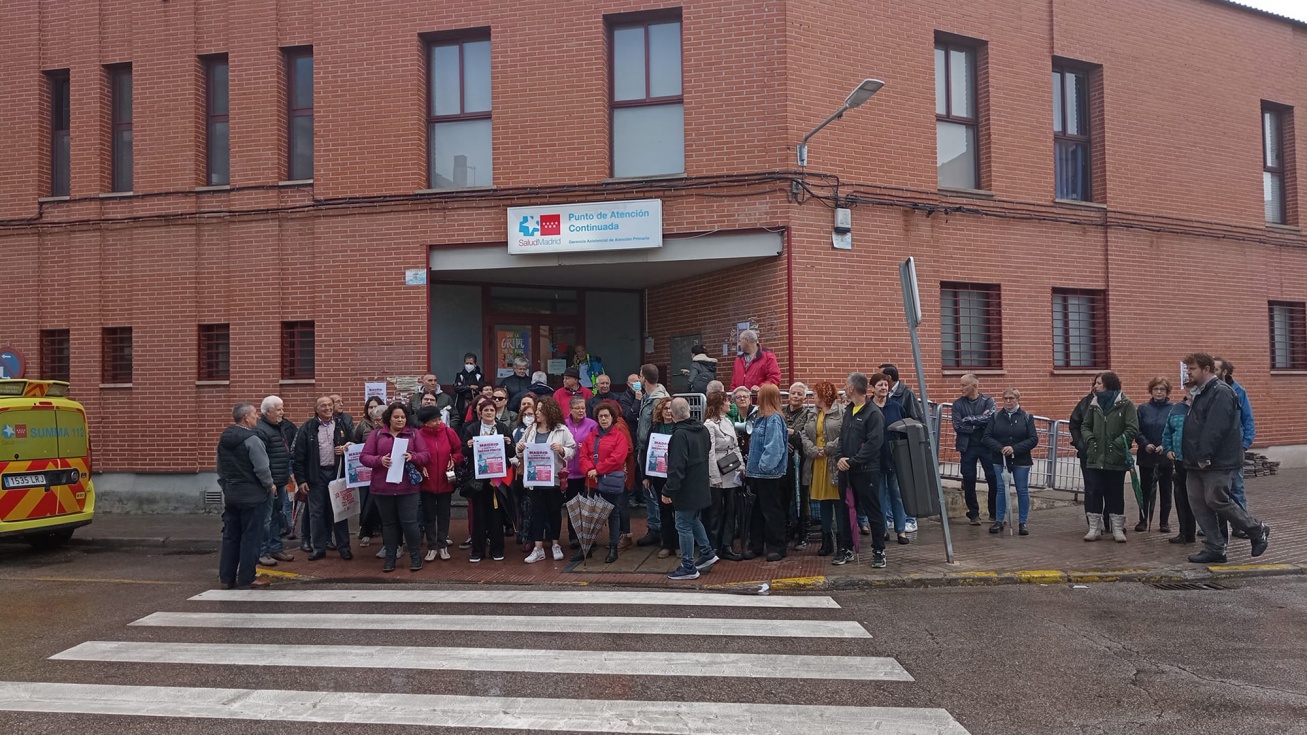 Una de las manifestaciones solicitando la apertura de las urgencias extrahospitalarias en Pinto.