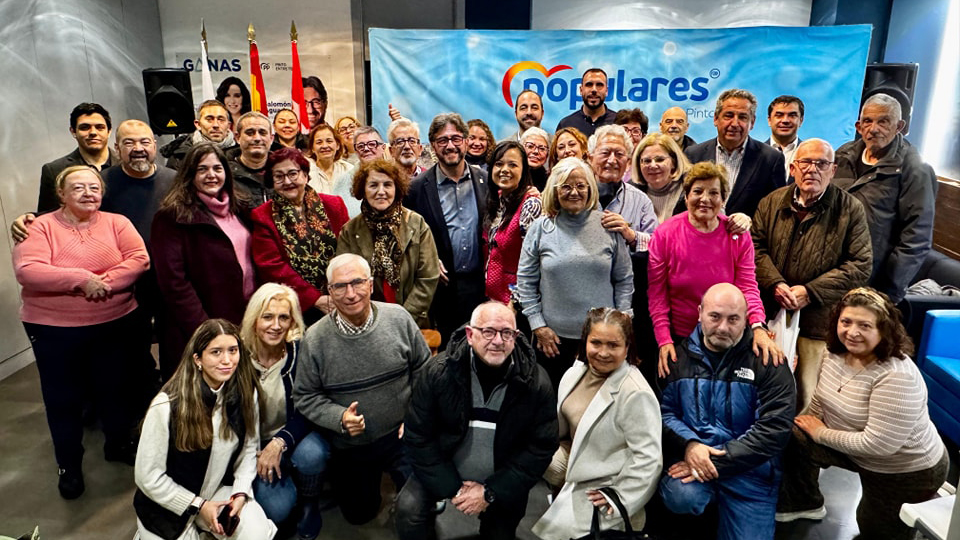 Acto por el Día Nacional de la Democracia en Venezuela en la sede del Partido Popular de Pinto.