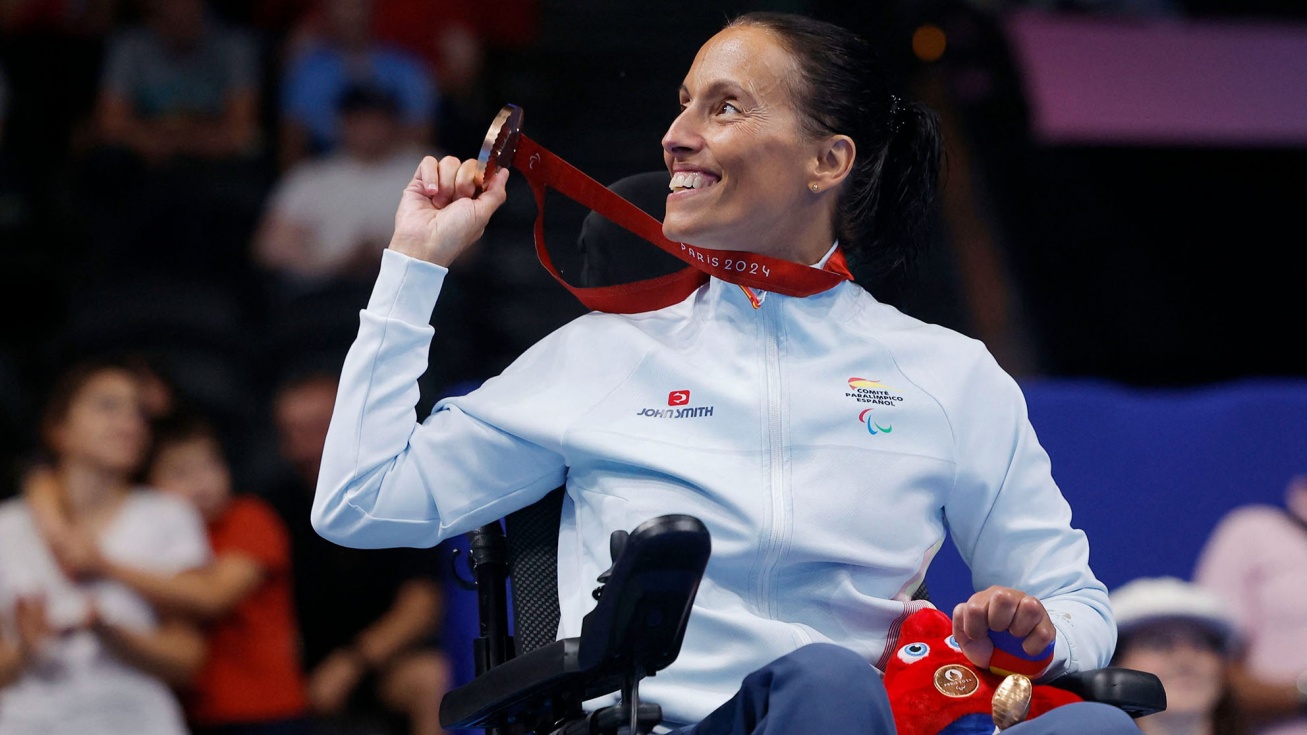 Teresa Perales con el bronce conquistado en París | Andrew Couldridge (Reuters)