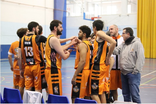 Jugadores del Pintobasket.