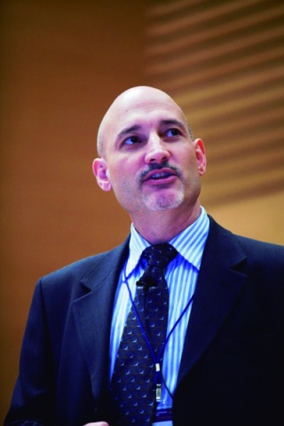 Antonio Riuz, director del centro de salud Dolores Soria de Pinto.