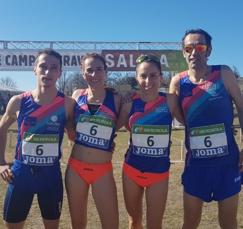 Equipo mixto del Club Running Pinto.