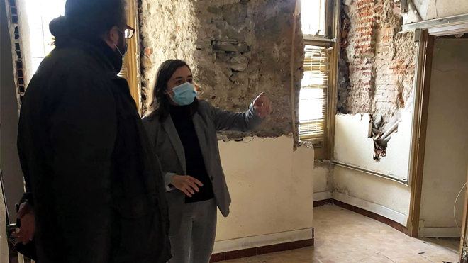 Raquel Jimeno visita las obras de la Casa del Reloj.