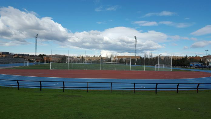 Pistas de atletismo del Estadio Municipal Rafael Mendoza.