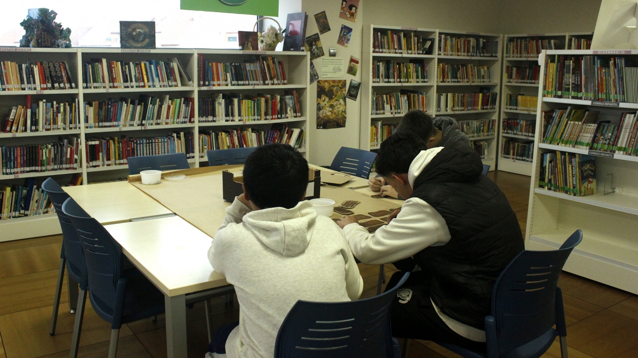Participantes en el taller del belén viviente.