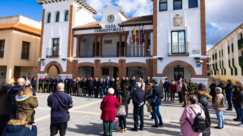 Minuto de silencio en el Ayuntamiento de Pinto.