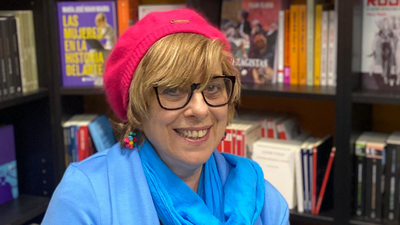 La pinteña Pilar Abuja critica el mito del príncipe azul en su nueva obra