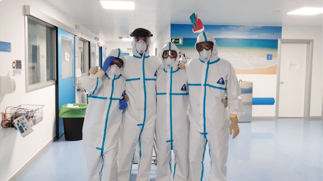Personal sanitario de UCI del Hospital Universitario Infanta Elena durante la crisis del Covid-19.
