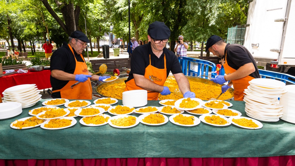 Paella popular en las Fiestas del Cristo.