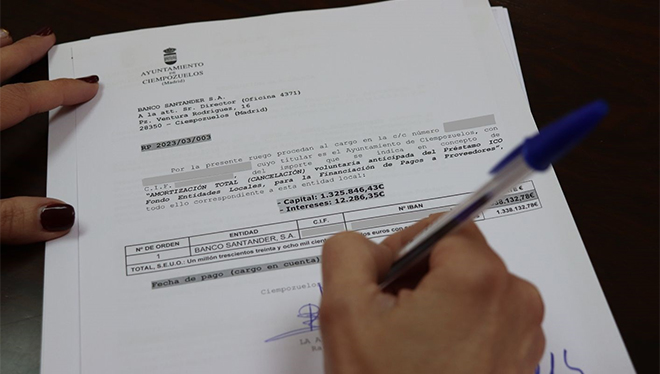 Firma del último pago de la deuda financiera.