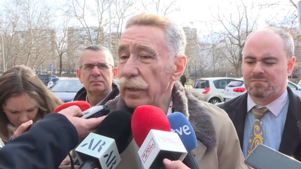 El abogado atiende a los medios, antes del inicio del juicio | El Programa de Ana Rosa
