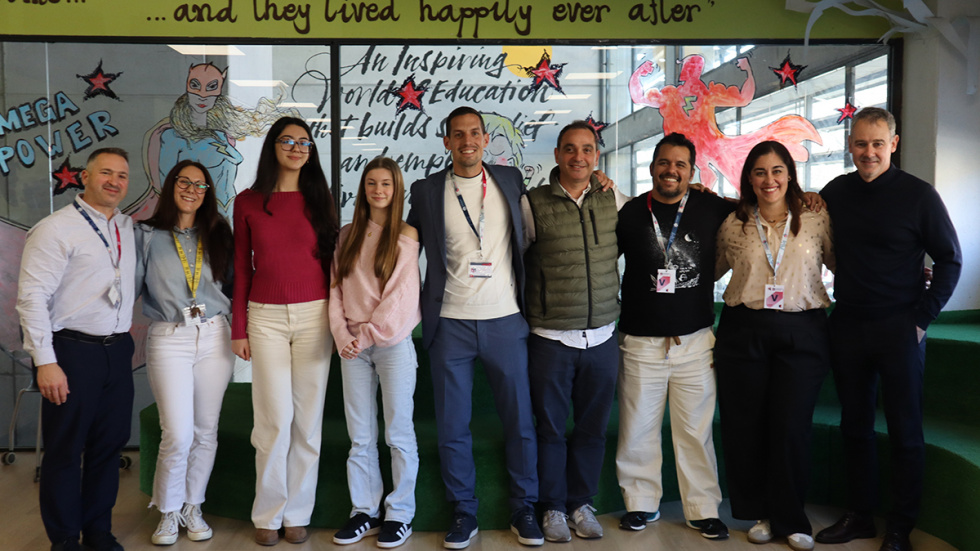 Participantes de la Mesa Redonda sobre el uso educativo responsable de la IA de Mirasur School.