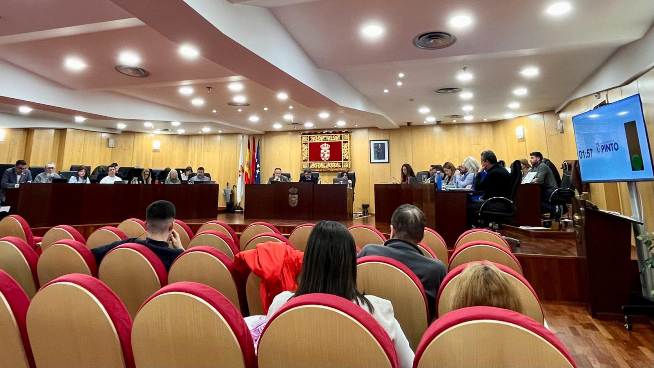 Un 8M dividido en Pinto