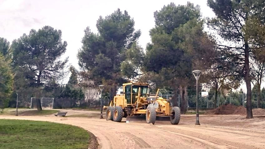 Comienza la renovación de los caminos del parque Juan Carlos I de Pinto