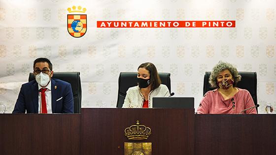 La ministra Reyes Maroto y el alcalde de Pinto se reúnen con empresarios de la localidad | Ayto. de Pinto