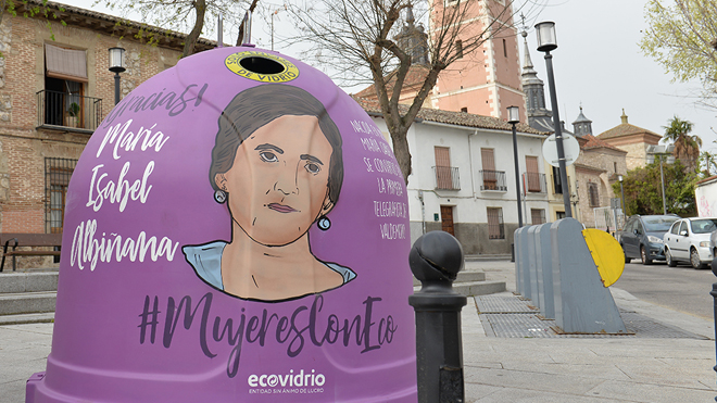 Contenedor dedicado a Mar&iacute;a Isabel Albi&ntilde;ana, primera telegrafista de Valdemoro.