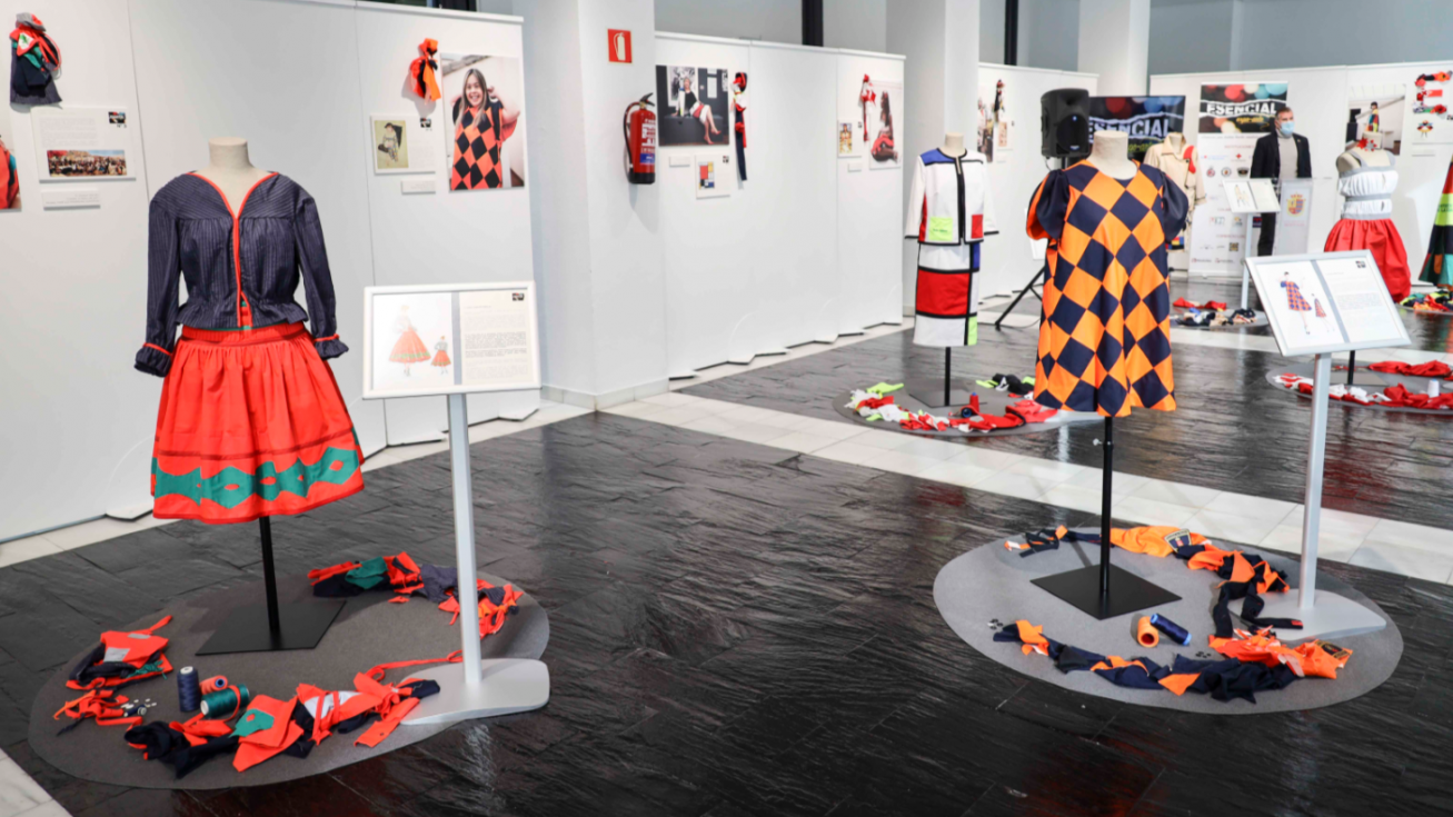 La exposición se inaugurará hoy a las 19:00 horas en la biblioteca Javier Lapeña.