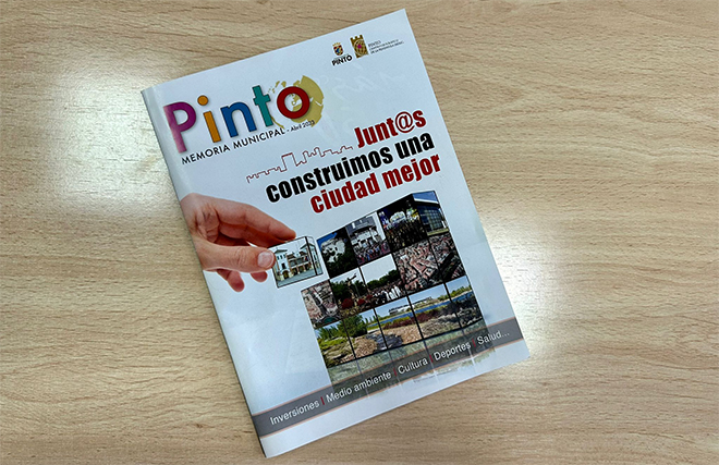 Última revista, apodada como "memoria municipal", publicada por el Ayuntamiento de Pinto.
