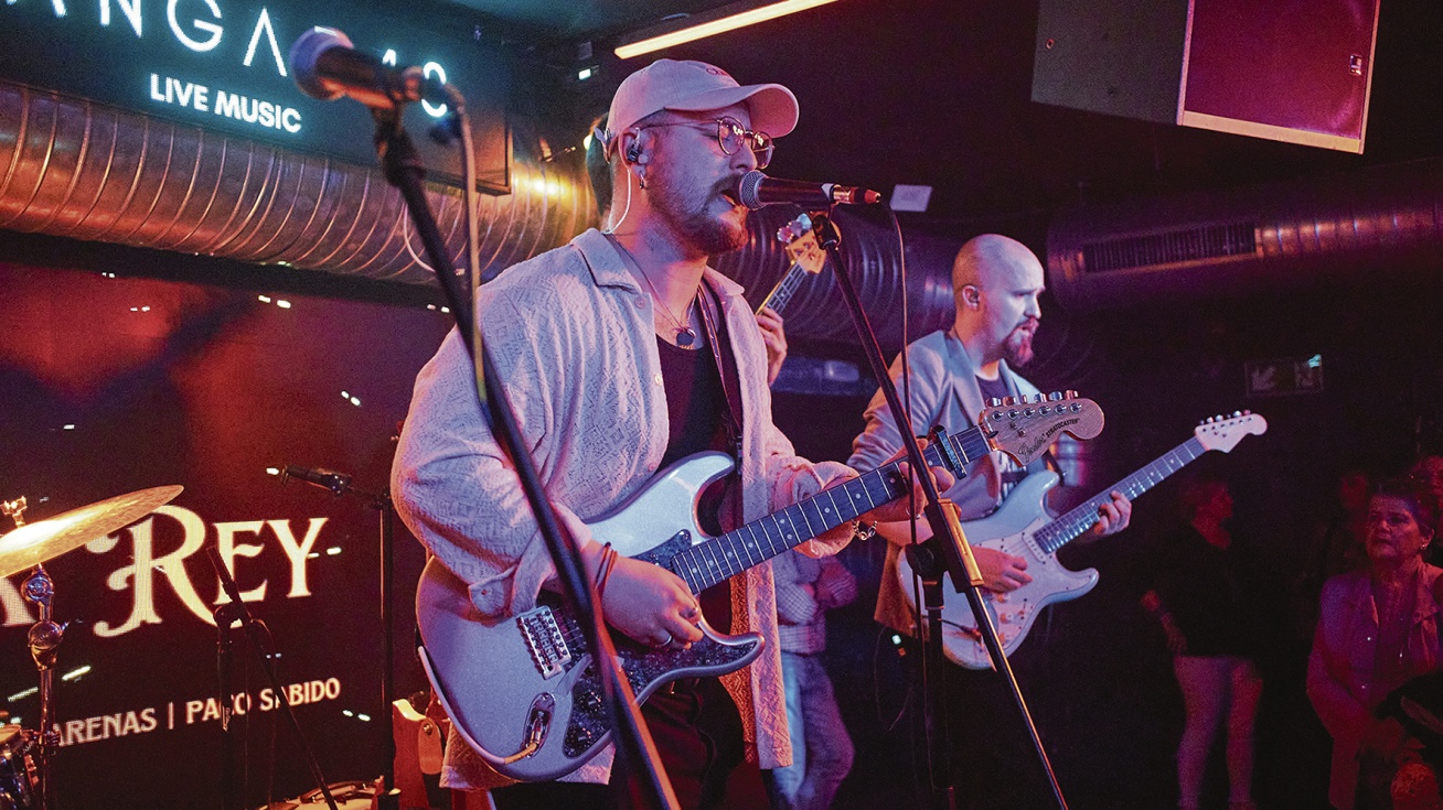 Edgar Rey se consagra como cantante profesional en las fiestas de Valdemoro