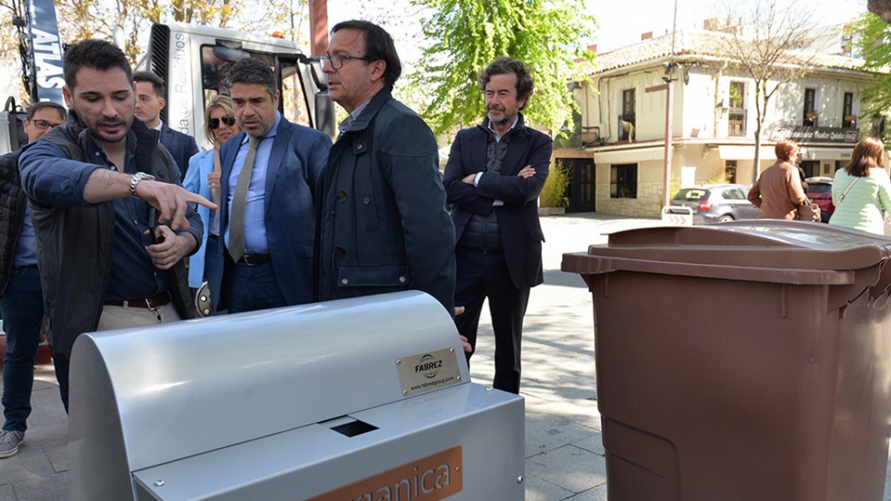 Presentación de la campaña de implantación del contenedor marrón en Valdemoro.
