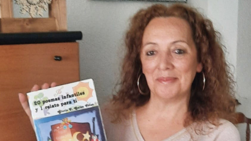 Gloria Galán con '20 poemas infantiles y 1 relato para ti'. Gloria Galán con '20 poemas infantiles y 1 relato para ti'.