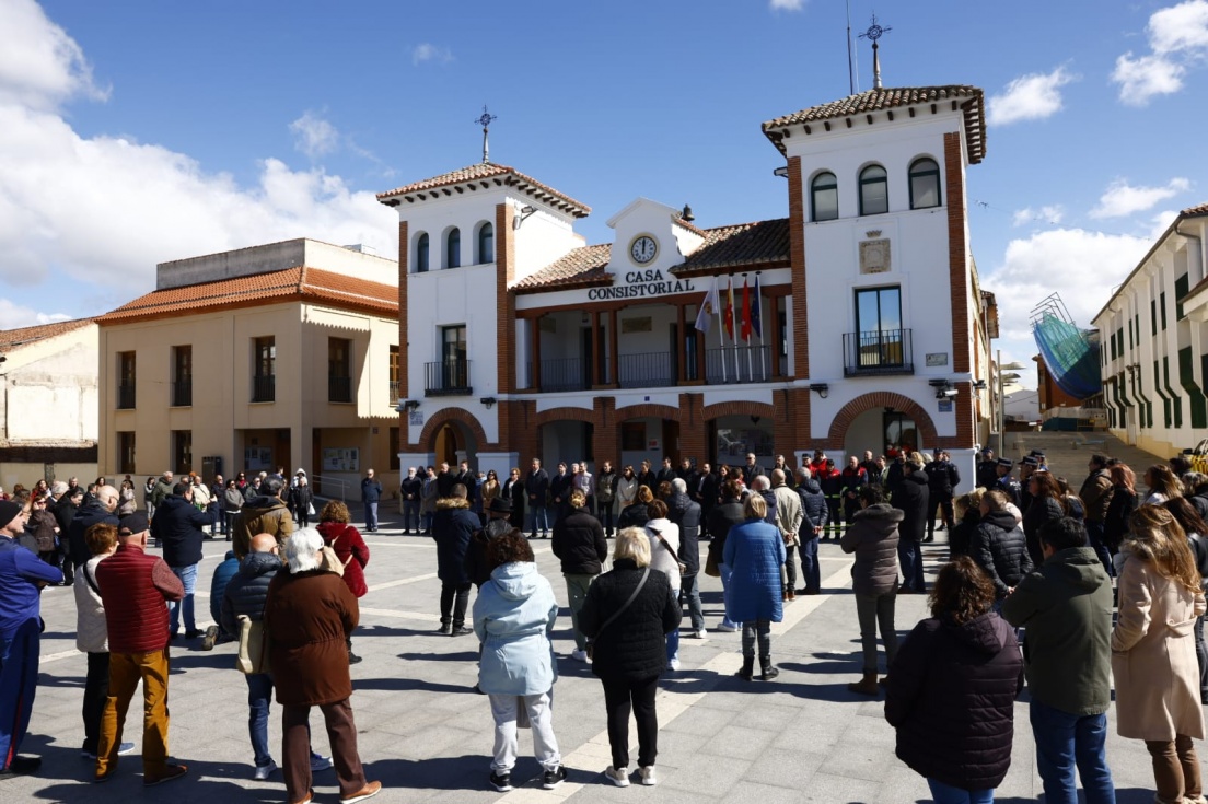 Minuto de silencio en la plaza de la Constitución. Minuto de silencio en la plaza de la Constitución.