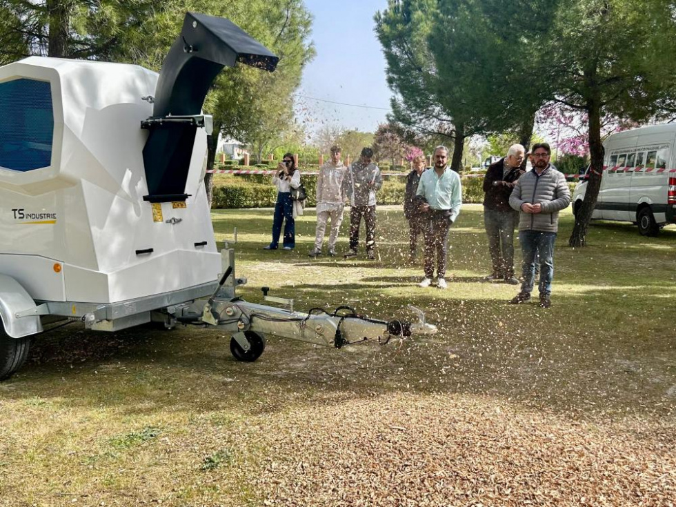 Adquirida en Pinto la primera trituradora de ramas 100% eléctrica de España