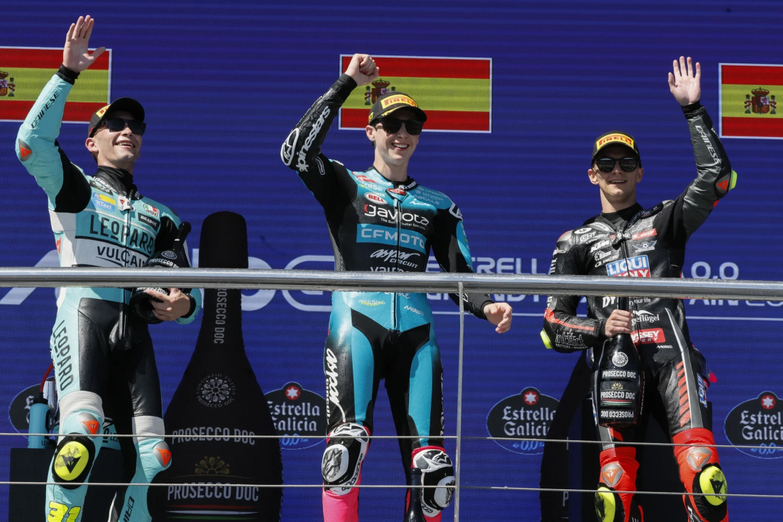El sanmartinero Adrián Fernández volvió a subir al podio de Moto3 en el Gran Premio de Jerez
