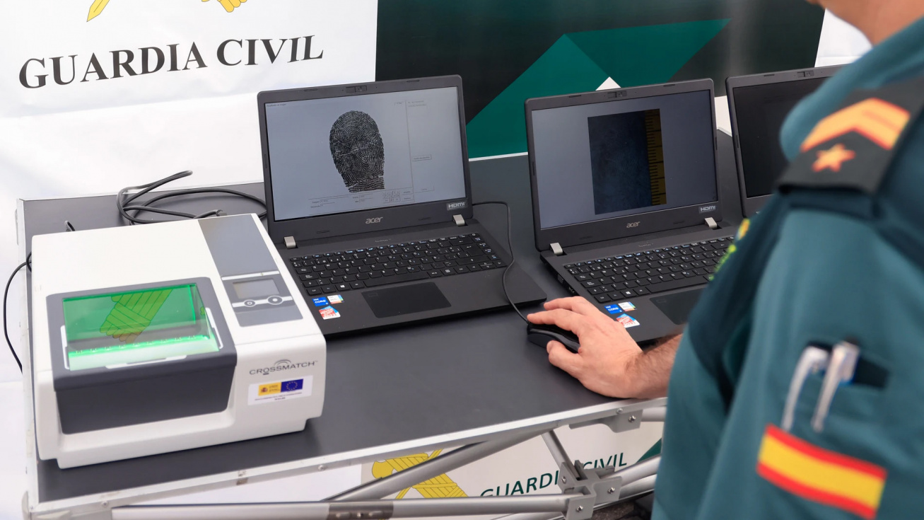 Detenida una vecina de Parla por suplantar la identidad de una mujer y comprar coches de lujo