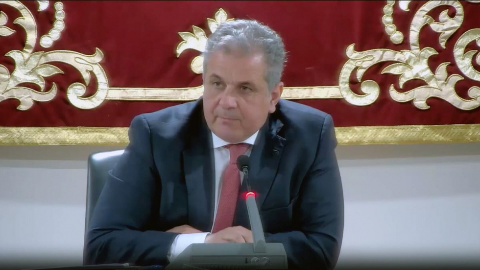 El presunto examen amañado en el Ayuntamiento de Parla se cobra su primera víctima