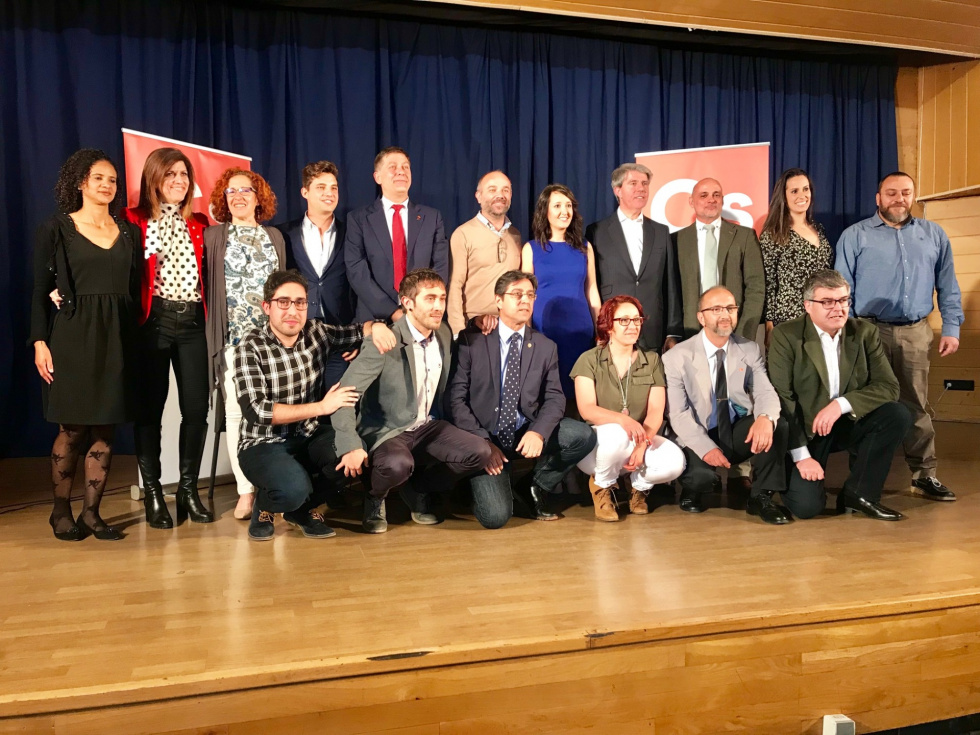 Los candidatos de Ciudadanos Pinto junto a Ángel Garrido.