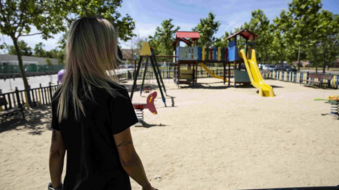 La madre agredida en el Parque Warner de San Martín de la Vega para elpais.com.