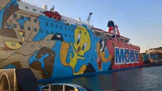 Uno de los barcos en los que se alojaban los policías y guardias civiles desplazados en Cataluña en octubre de 2017.