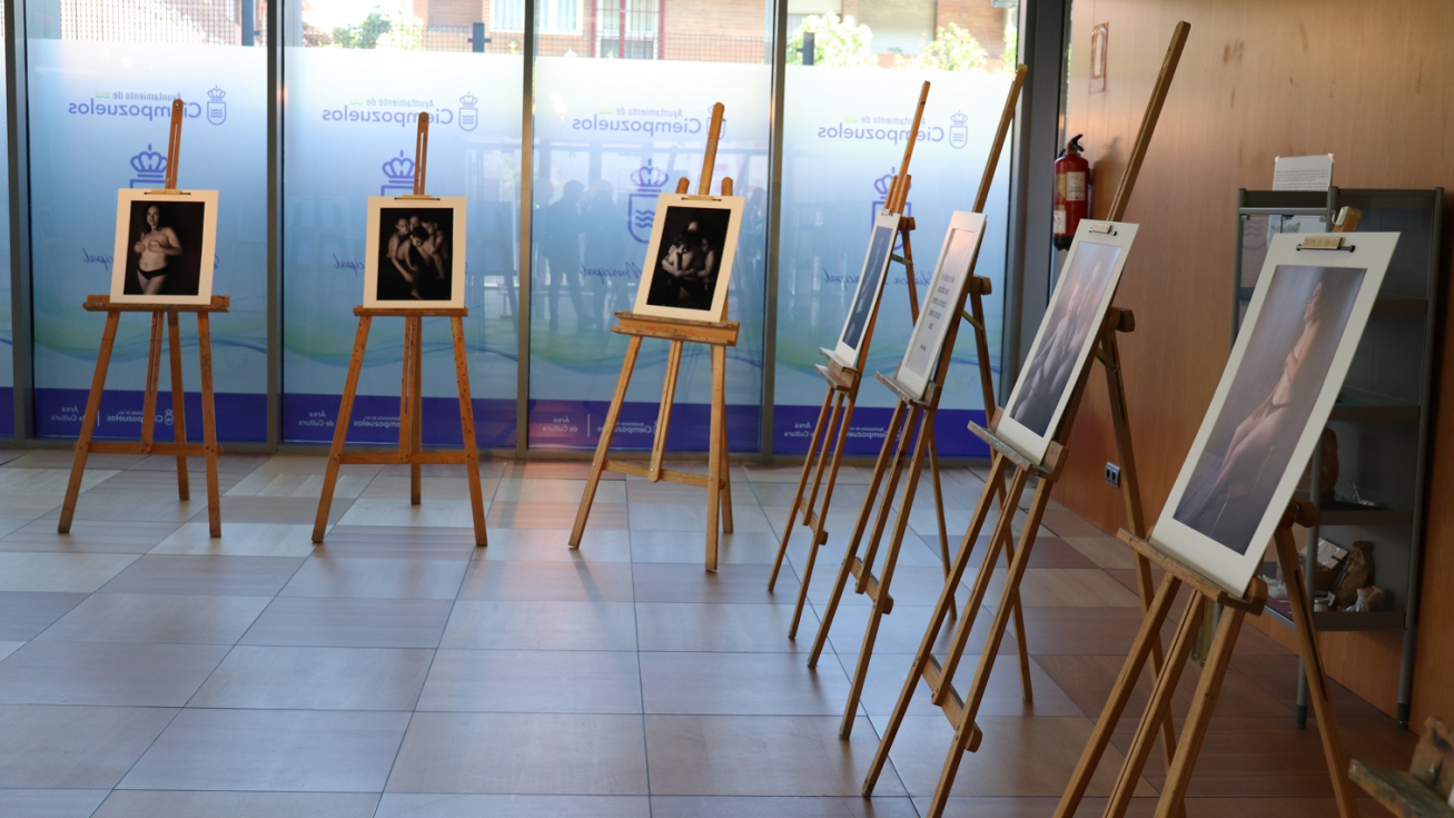 La exposición "Cuerpos que dan vida" ya puede visitarse en la biblioteca Almudena Grandes.