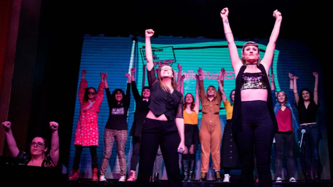 La obra "Calladitas est&aacute;is m&aacute;s guapas".