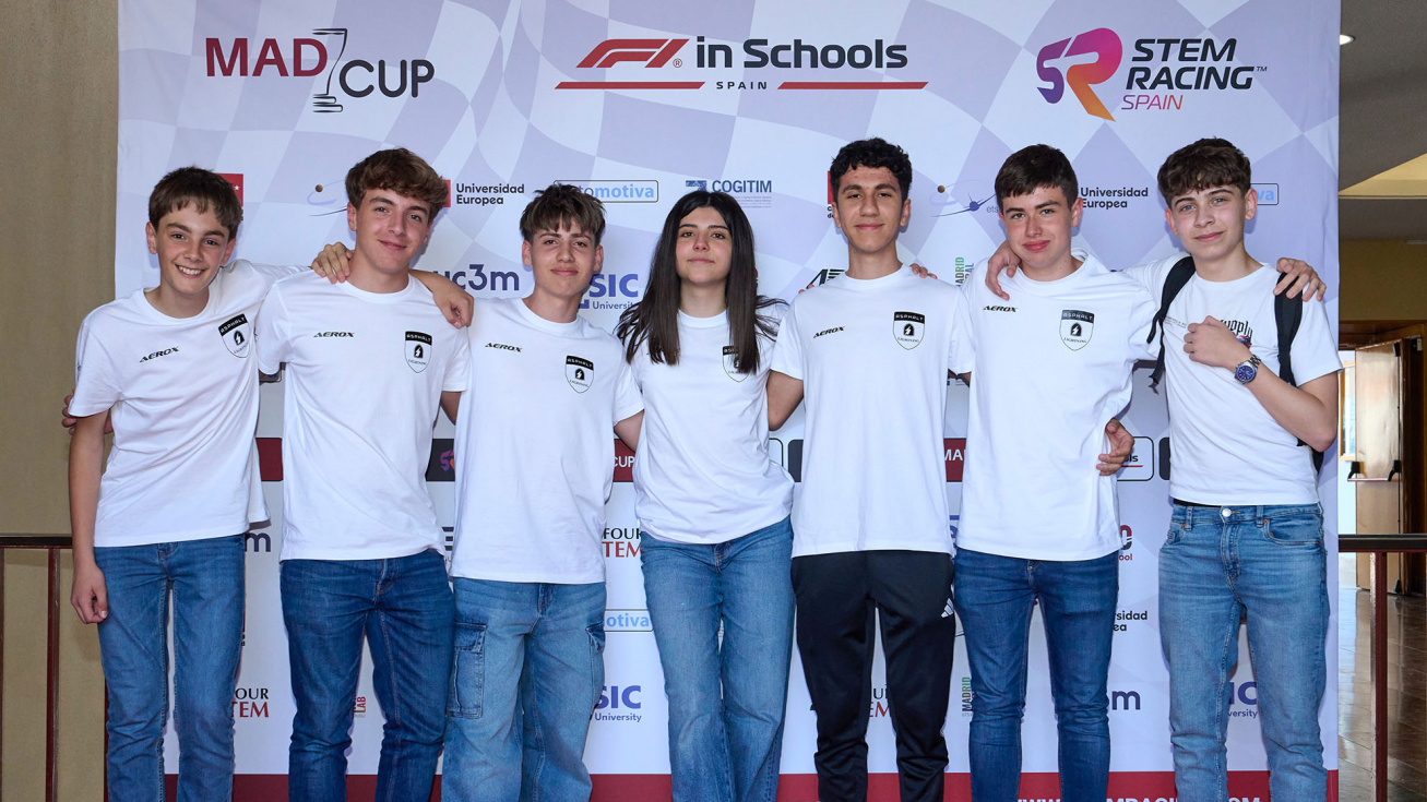 El equipo Aerox-Asphalt Lightning.