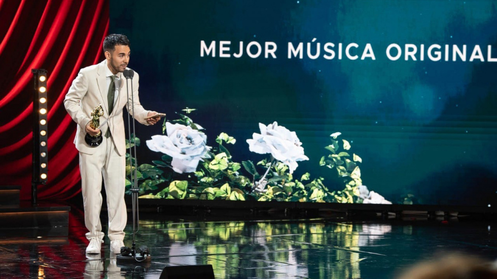 Alberto recoge el galardón a Mejor Música Original.