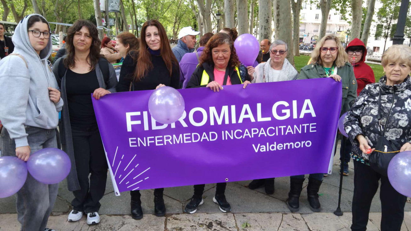 Los vecinos de Valdemoro en la concentración.