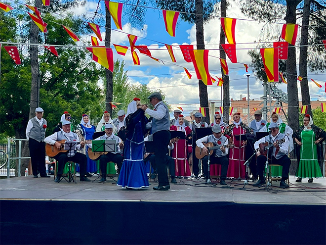 Verbena, chotis y reparto de rosquillas en Pinto para celebrar San Isidro