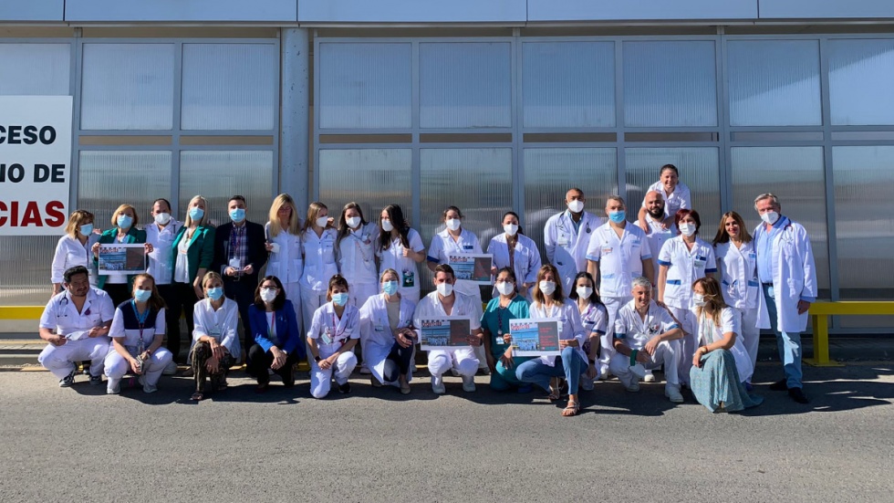 Trabajadores del hospital, celebrando el Día Internacional de Urgencias y Emergencias.