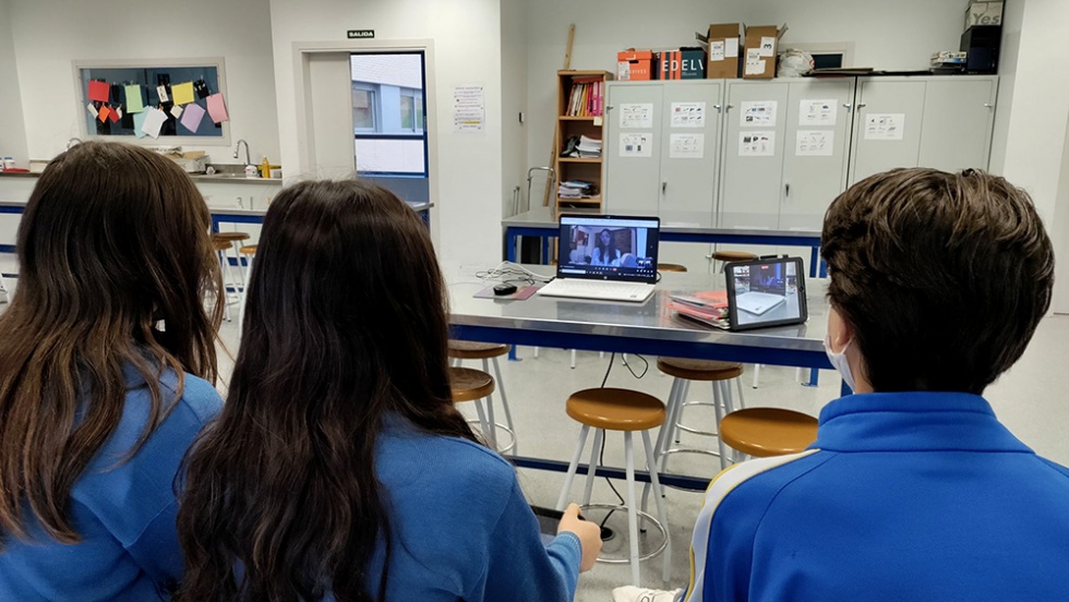 Alumnos del Colegio Vegasur, en una de las entrevistas realizadas para el proyecto.