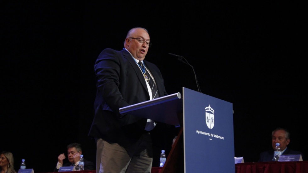 Juan Carlos Vicente, líder de Vox en Valdemoro, en el pleno de investidura.