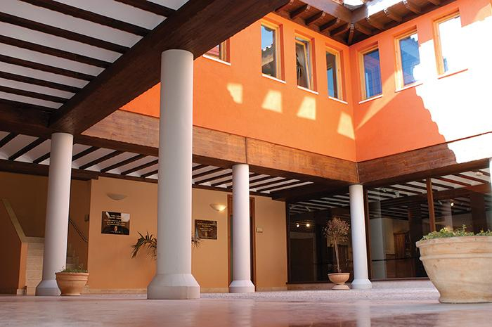 Patio de la Casa de la Cadena.
