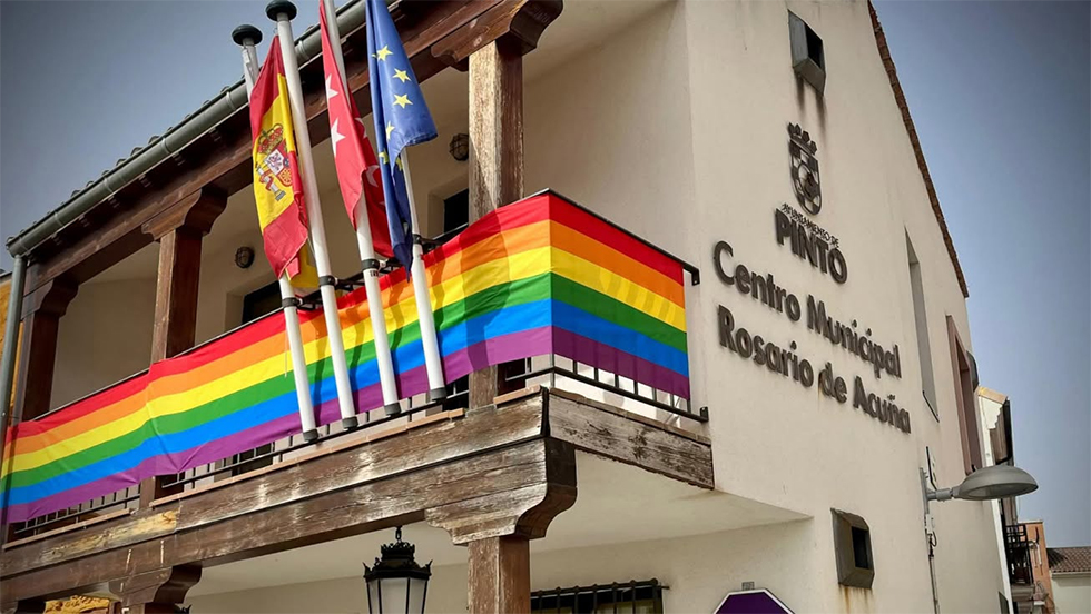 Fiesta en el Parque Egido para celebrar el Orgullo LGTBI en Pinto