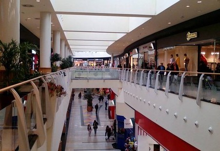 Centro comercial.